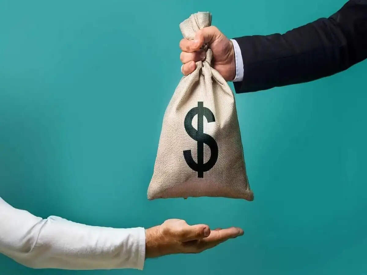 Loan Tips- क्या आप लोन लेना चाहते हैं, तो भूलकर भी न करें ये गलतियां