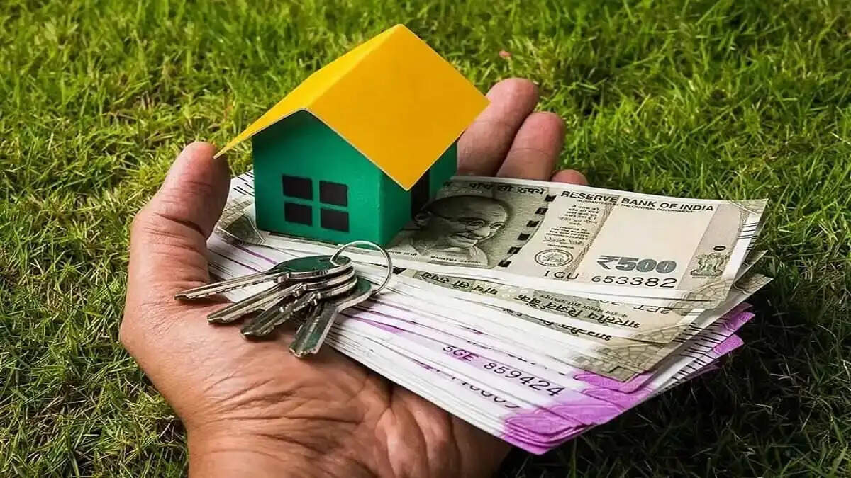 Vastu Tips- क्या कमाया हुआ धन नहीं टिकता घर में, तो जरूर करें ये उपाय