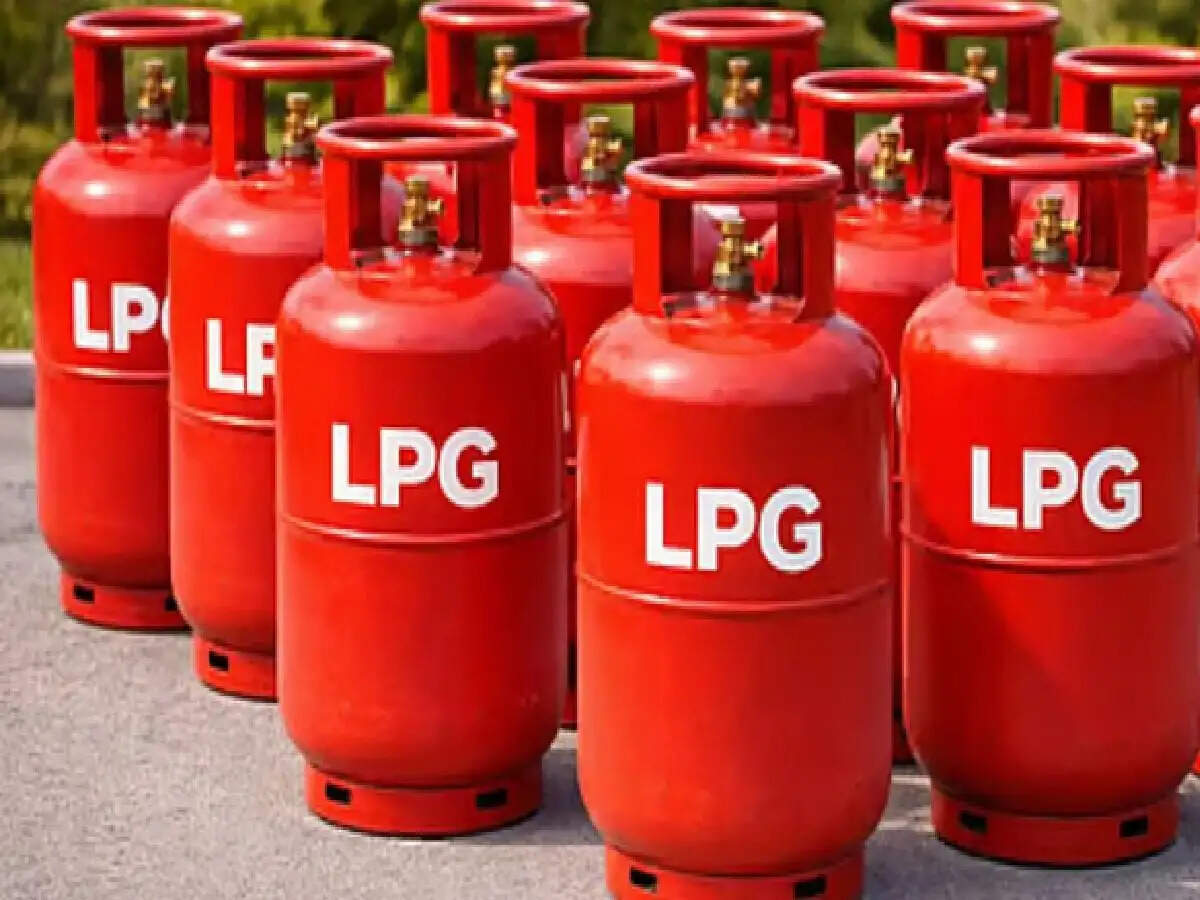 LPG Cylinder Price: LPG सिलेंडर 658 रुपये मिल रहा है सस्ता, 10.58 करोड़ परिवारों को बंपर फायदा