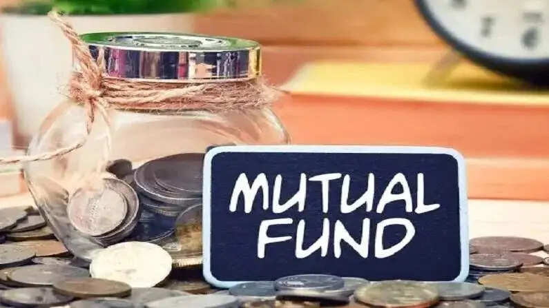 Mutual Fund Tips- रिटायमेंट के बाद मौज में बिताना चाहते हैं जिंदगी, तो आज ही निवेश करना शुरु करें