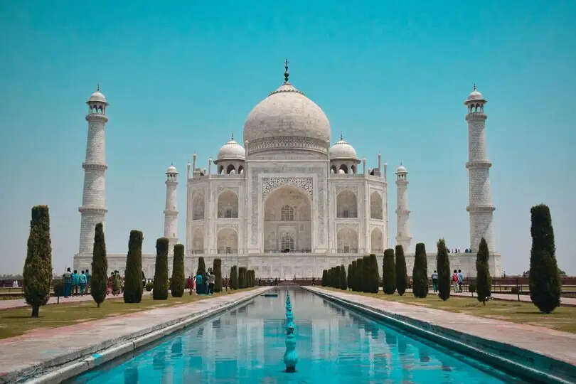 Offbeat: अगर आज बनता ताजमहल तो जानें इसके निर्माण में कितना आता खर्च