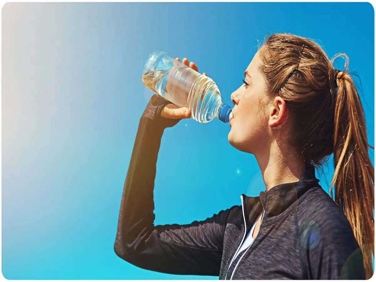 Health Tips-  क्या आप प्लास्टिक की बोतल में पानी पीते हैं, जानिए कितना खतरनाक हैं