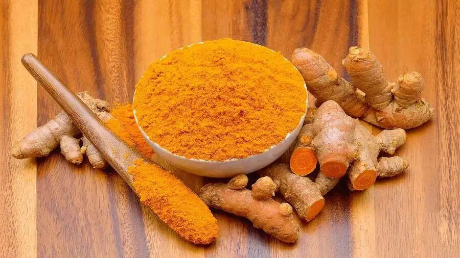 Health Tips-  हल्दी लगाने से क्या सच में ठीक हो जाती है चोट, आइए जानते हैं पूरा सच