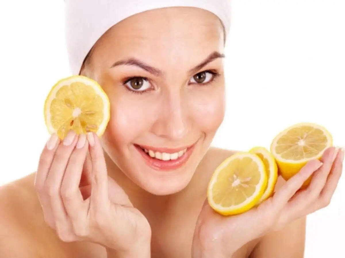 Skin Care Tips- चेहरा चमकाने के लिए इन फलों के चेहरे पर लगाए छिलक, जानिए कैसे लगाना हैं
