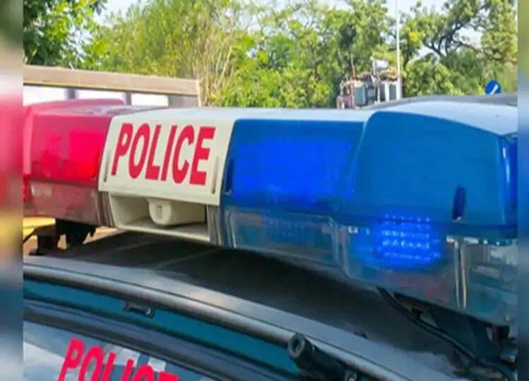 Crime: महिला ने अपनी ही 15 वर्षीय बेटी से बलात्कार करने में की प्रेमी की मदद, मामला दर्ज