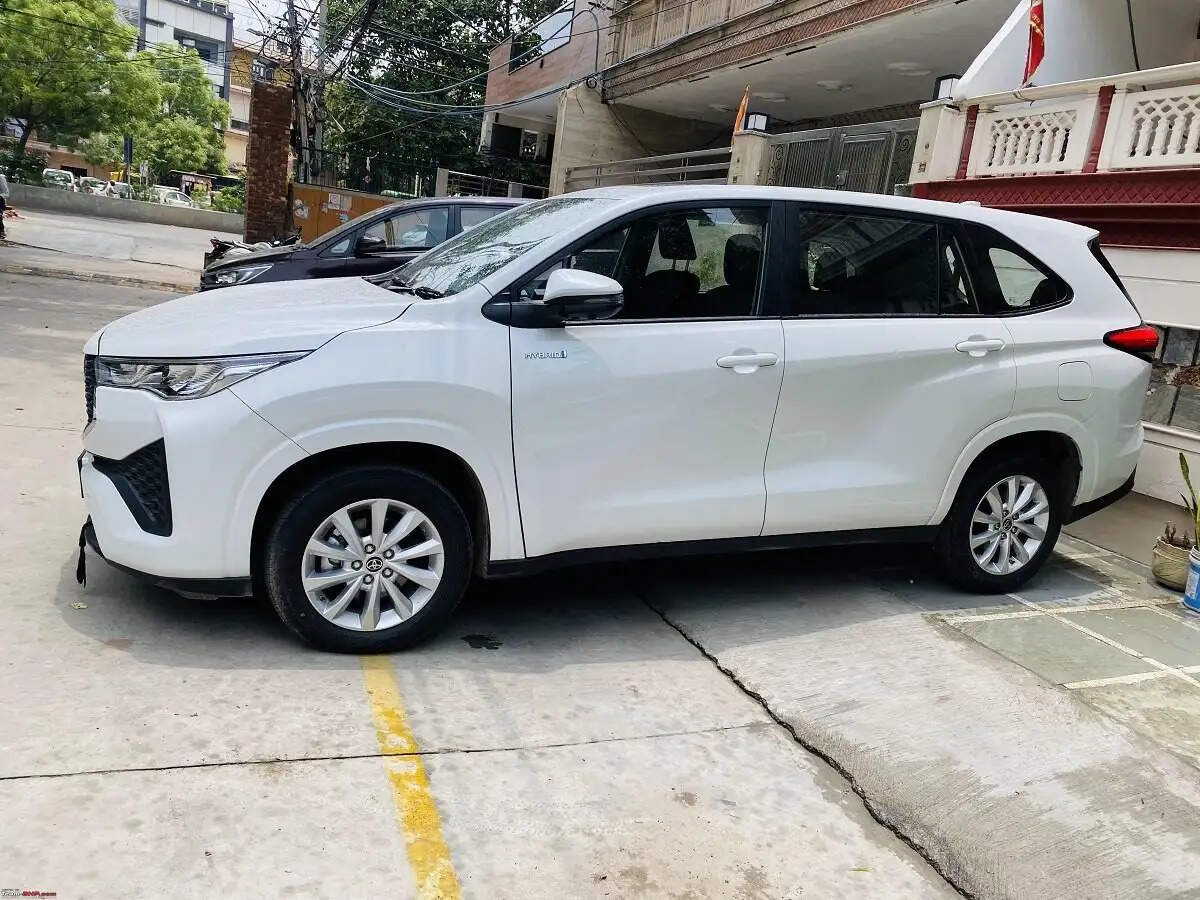Automobile Update-&nbsp;Toyota की इस कार&nbsp;टूटी खरीदारों की भीड़, महज कुछ दिनों में 2 लाख लोगो ने खरीदी ये कार