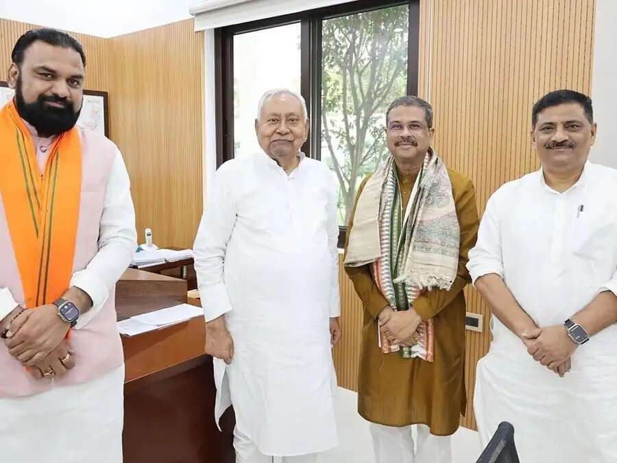 Politics News-&nbsp;मुख्यमंत्री बनने के लिए बिहार में कितनी सीटें जीतना जरूरी है, आइए जानते हैं पूरी डिटेल्स