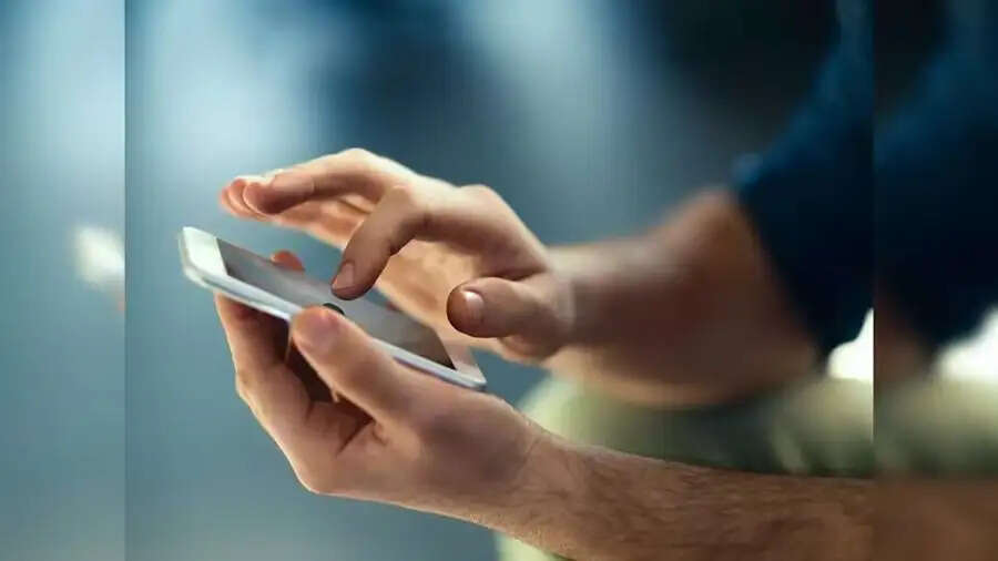 Phone Tips-&nbsp;क्या आपका फोन स्लो हो गया हैं, जानिए इसके कारण
