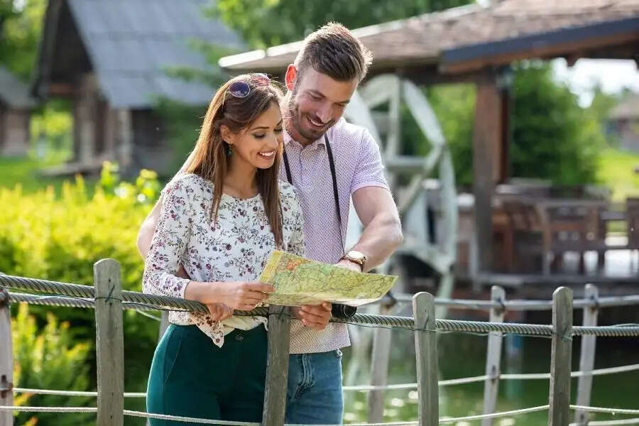 Travel Tips-&nbsp;क्या आप पहली बार अपने साथी के साथ यात्रा करने जा रहे हैं, तो इन टिप्स को करें फॉलों