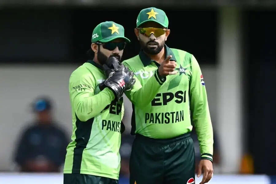 Sports News- PCB ने इन खिलाड़ियों का किया सेंट्रल कॉन्ट्रेक्ट रद्द, जानिए इनके बारे में