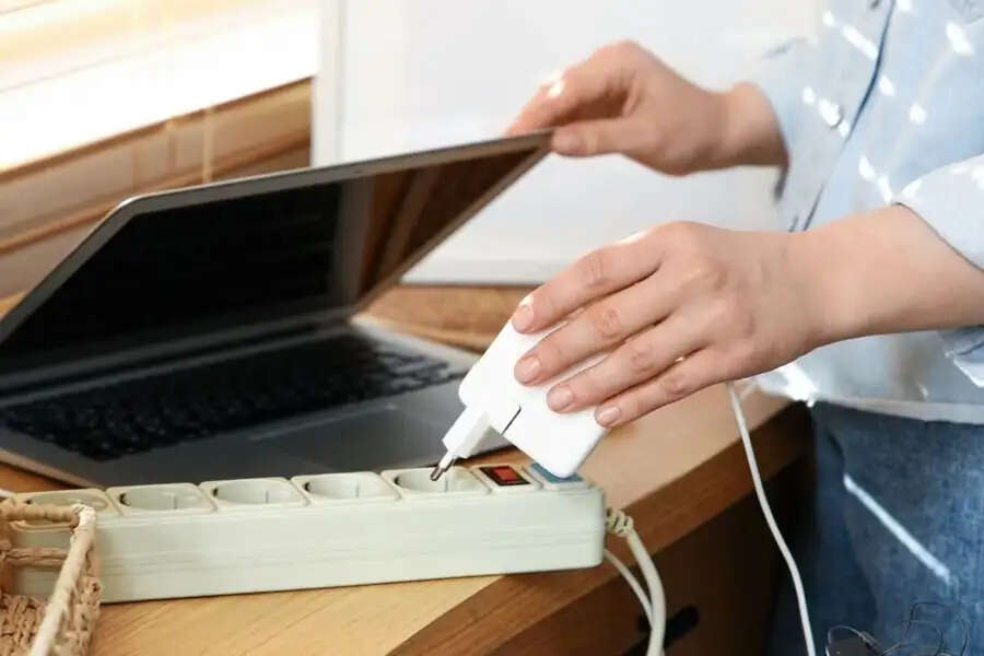 Laptop Tips- क्या चलते चलते खराब हो गया हैं लैपटॉप, तो कर दी आपने ये गलतिया