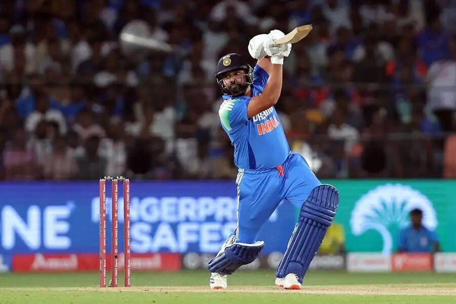 Sports News-&nbsp;वनडे में इन बल्लेबाजों ने मारे हैं सबसे ज्यादा सिक्स, जानिए पूरी डिटेल्स