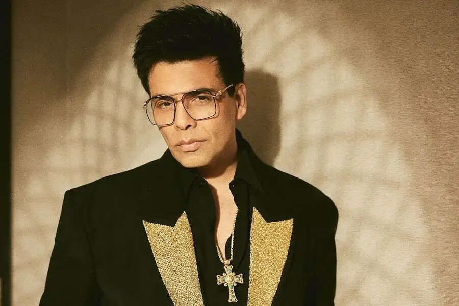 Entertainment News- सिर्फ कैमरे के पीछे ही नहीं ऑन कैमरा भी चलता है इन डायरेक्टर्स का जादू