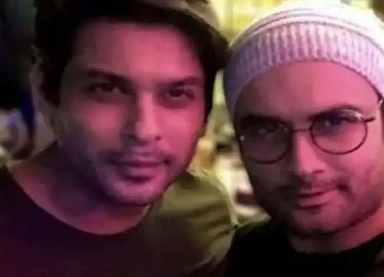 Bigg Boss 18: विवियन डिसेना ने खुद को सिद्धार्थ शुक्ला के साथ किया कंपेयर तो हो गए ट्रोल, नेटिजंस ने कहा, 'कहाँ राजा भोज...'