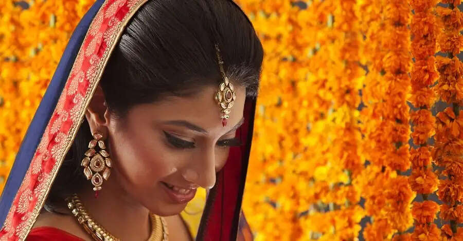 Relationship Tips-&nbsp;बहु में हो ऐसे लक्षण, तो घर में कभी नहीं होगा क्लेश, जानिए इनके बारे में