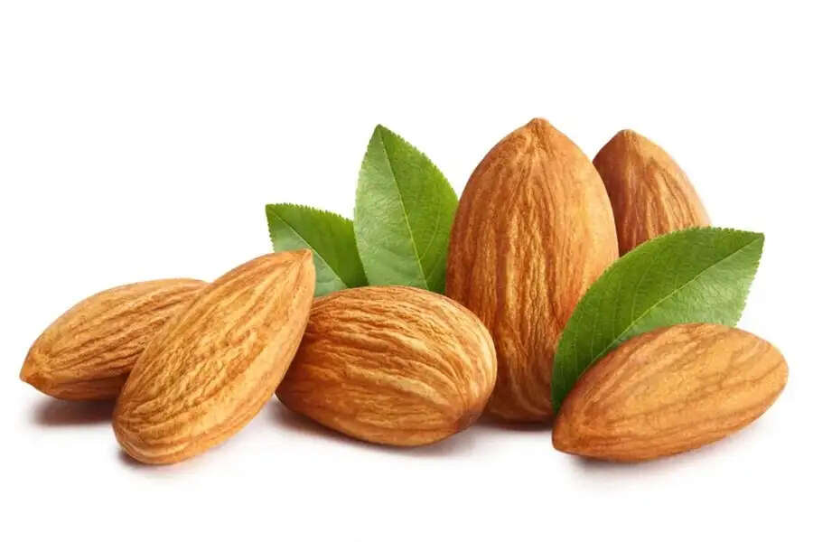 Health Tips-&nbsp;क्या आप 45 की उम्र में भी दिखना चाहते है जवान, तो इन ड्राइ फ्रूट का करें सेवन