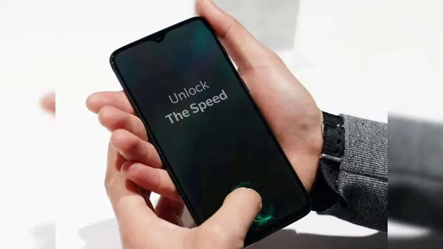 Smartphone Update- क्या आपके स्मार्टफोन की स्पीट स्लो हो गई हैं, तो अपनाए ये टिप्स