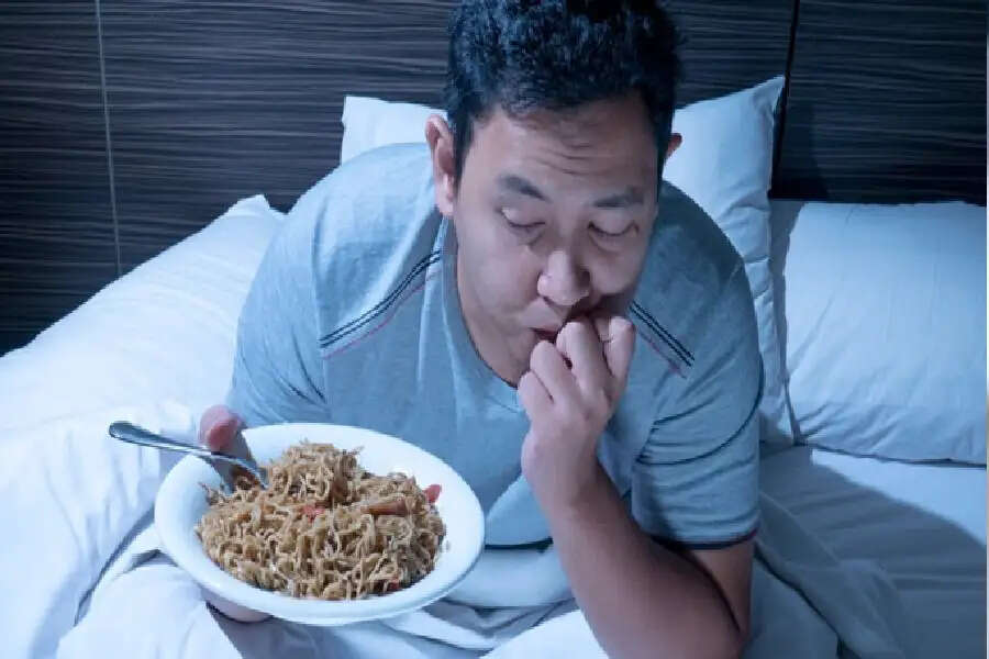 Foods to avoid before bed :सोने से पहले कभी न खाएं ये 3 चीजें! वरना देर रात रहेंगे जागते, नहीं आएगी नींद!