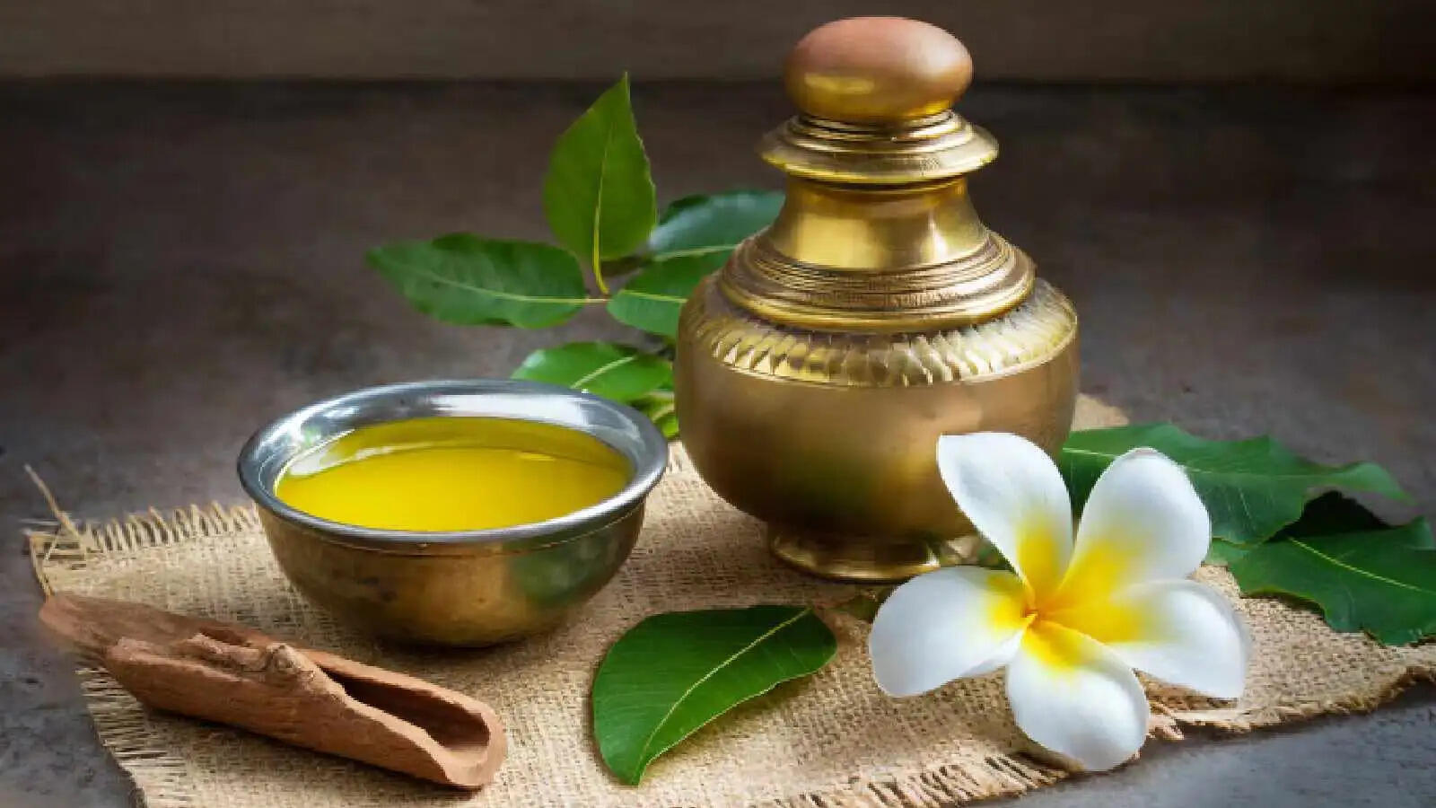 Health Tips- घी में हल्दी मिलाकर खाना होता हैं स्वास्थ्य के लिए फायदेमंद, जानिए कैसे करें सेवन