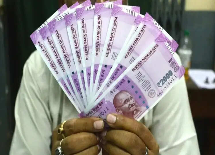 RBI ने 2000 रुपये के नोटों के चलन पर किया बड़ा खुलासा, जानिए ताजा अपडेट