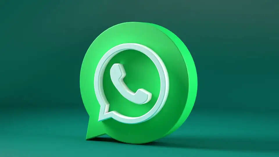 WhatsApp Tips- व्हाट्सएप लाया है सीक्रेट कोड फीचर, लाख कोशिश के बाद भी नहीं पढ़ पाएगा कोई आपके मैसेज