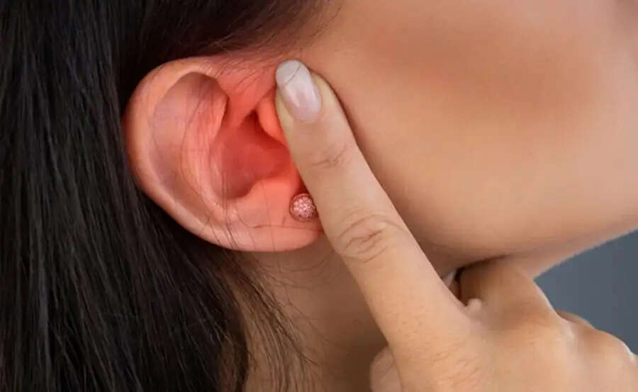 Ear Pain Tips-&nbsp;क्या आपके कानों में दर्द हो रहा हैं, राहत पाने के लिए कानों में डाले ये तेल