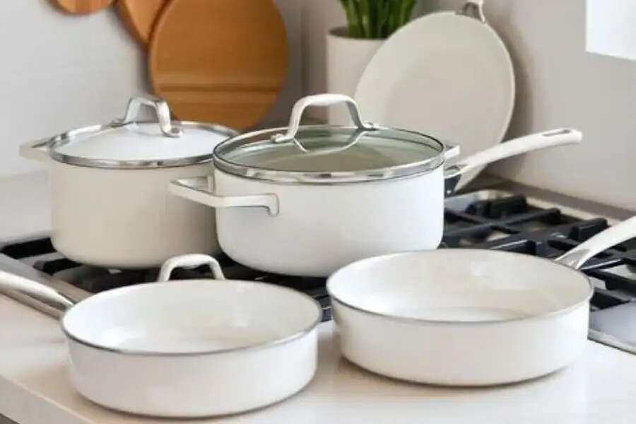 Health Tips-  स्वास्थ्य के लिए खाना पकाना किसमें रहता हैं, स्टील या मिट्टी के बर्तन