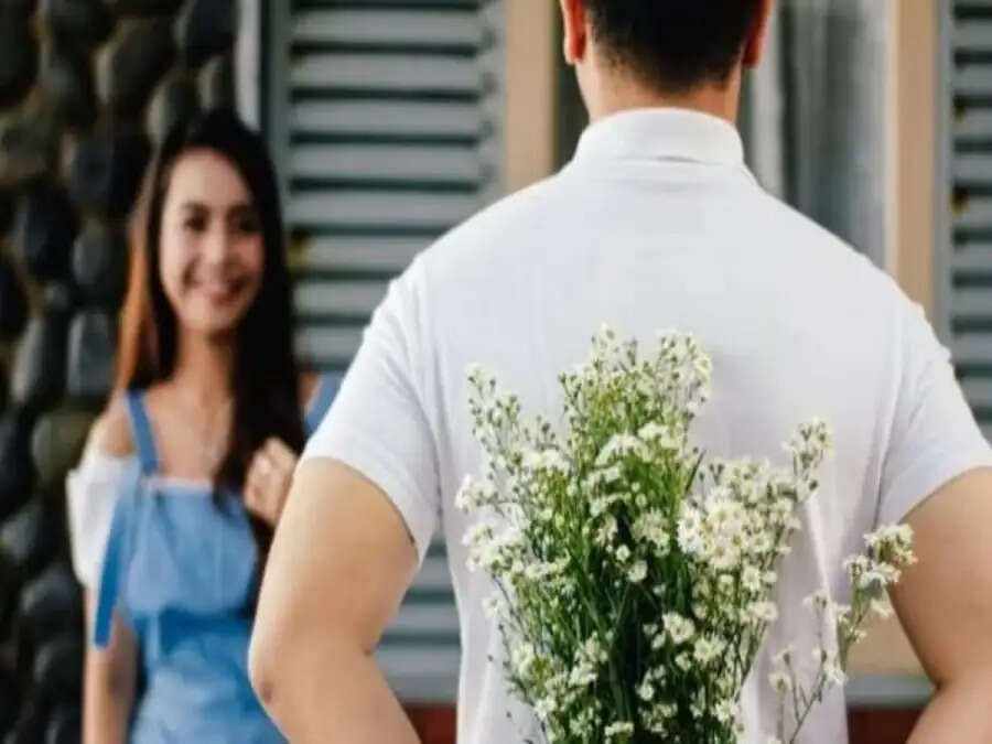 Relationship Tips- क्या आप पहली बार डेट पर जा रहे हैं, अपने पार्टनर से ये सवाल जरूर पूंछे