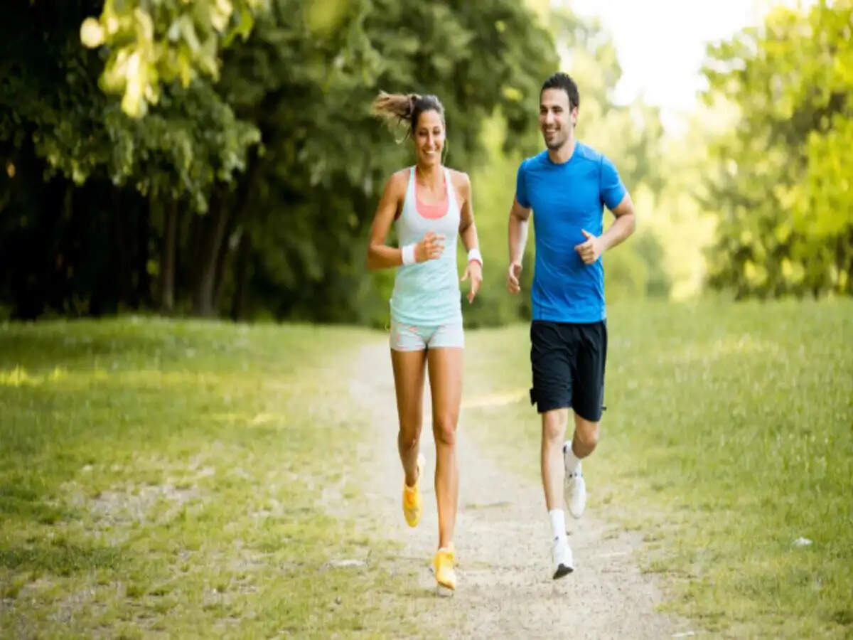 Health Tips- क्या आप वजन कम करना चाहते हैं, तो इतना तेज चलना हैं फायदेमंद, जानिए पूरी डिटेल्स