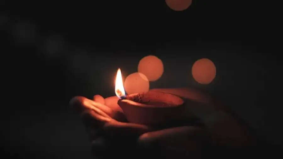 Jyotish Tips-&nbsp; एक दीपक आपकी बदल देगा किस्मत, किस्मत बदलने के लिए करें ये उपाय