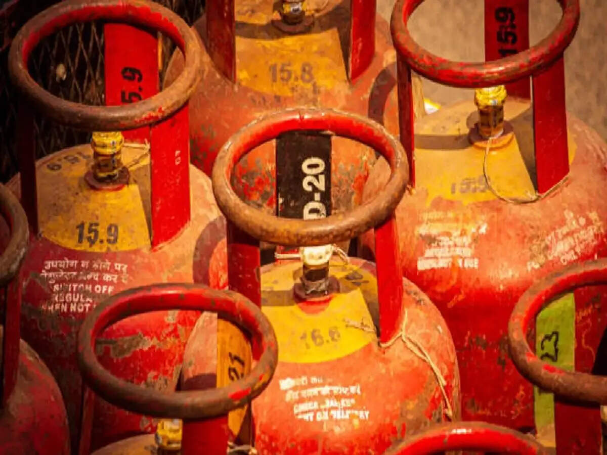 LPG cylinder: आपके LPG सिलेंडर में कितनी गैस बची है? कुछ ही सेकंड में ऐसे करें जल्दी से चेक