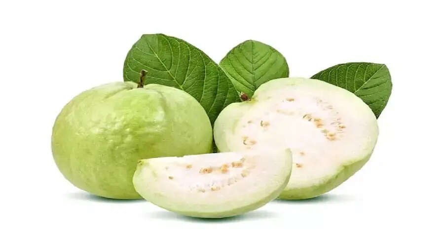 Health Tips- सर्दियों में अमरूद से सेवन से मिलते है कई स्वास्थ्य लाभ, ऐसे करें सेवन