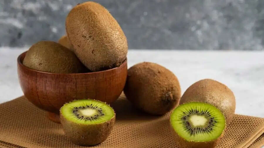 Health Tips- कीवी खाने से स्वास्थ्य को होते हैं ये फायदें, जानिए इनके बारे में