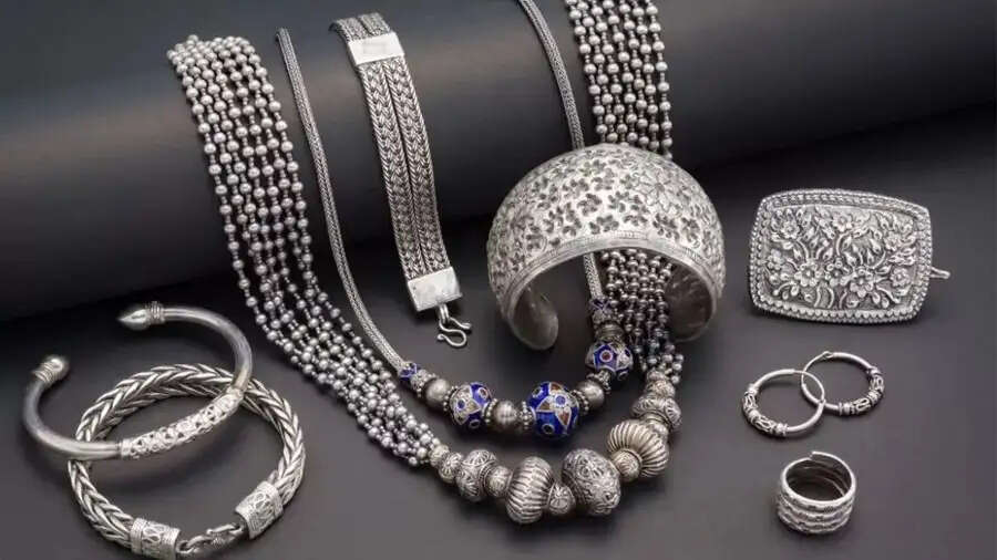 Silver Price- इस देश में मिलती हैं सबसे सस्ती चांदी, जानिए इसके बारे में