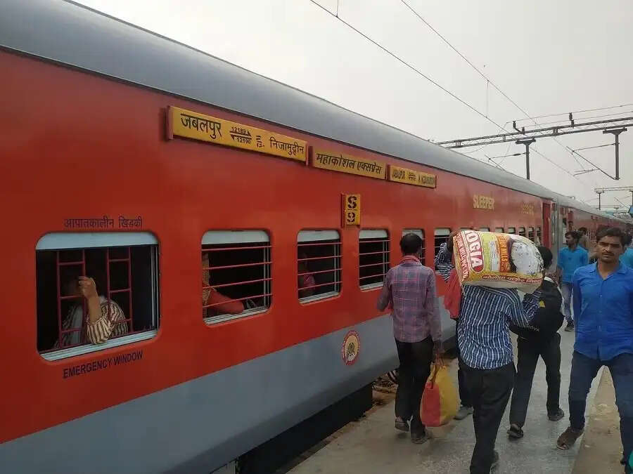 Train Tips-&nbsp;क्या आप अक्सर ट्रेन से सफर करते हैं, तो जान लिजिए ये खास नियम, वरना होगा पछतावा
