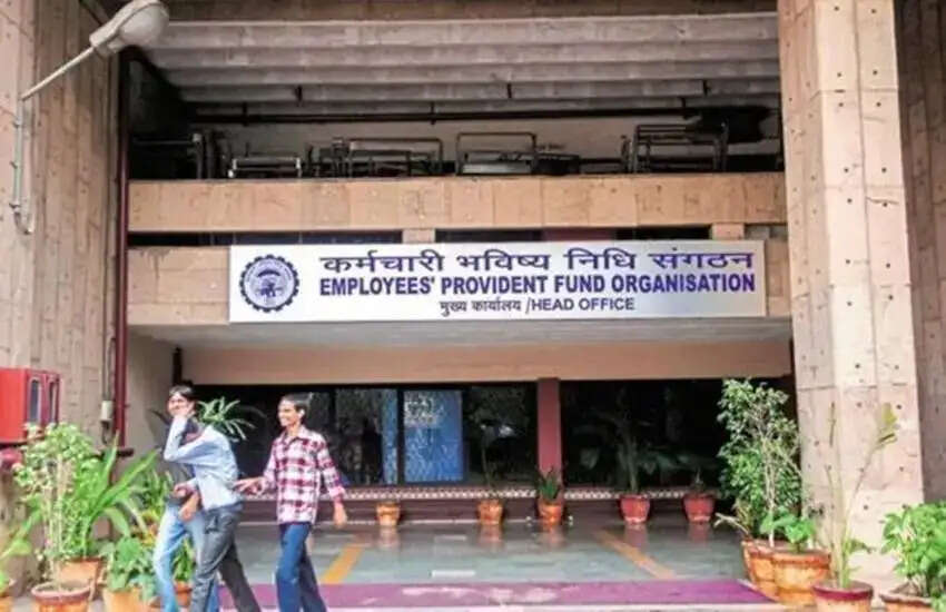 PF Account- 60 साल बाद पीएफ अकाउंट धारक को कितनी मिलती हैं पेंशन, जानिए पूरी डिटेल्स