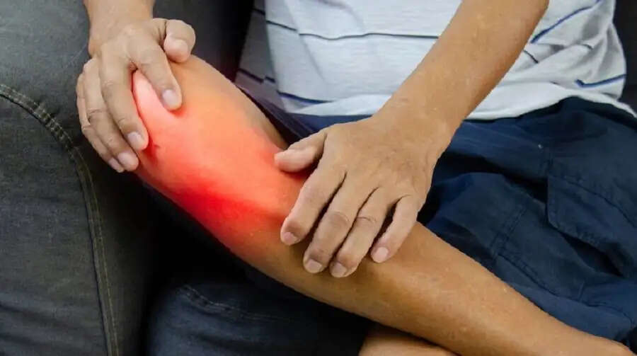 Health Care Tips- क्या आपके घटनों में अक्सर रहता हैं दर्द, तो इन चीजों का करें सेवन