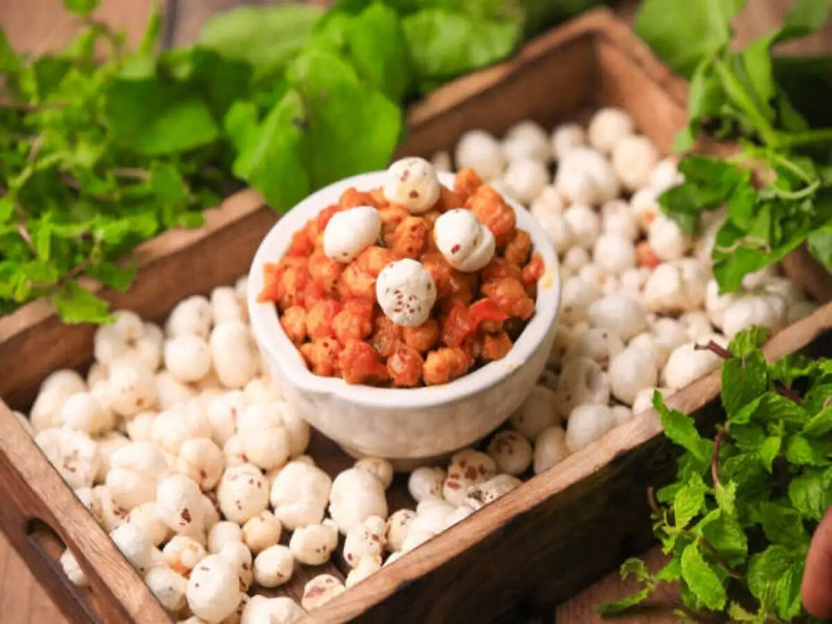 Health Tips- प्रतिदिन मखाने खाने से मिलते हैं ये सारे न्यूट्रिएंट्स, जानिए कैसे करना है सेवन