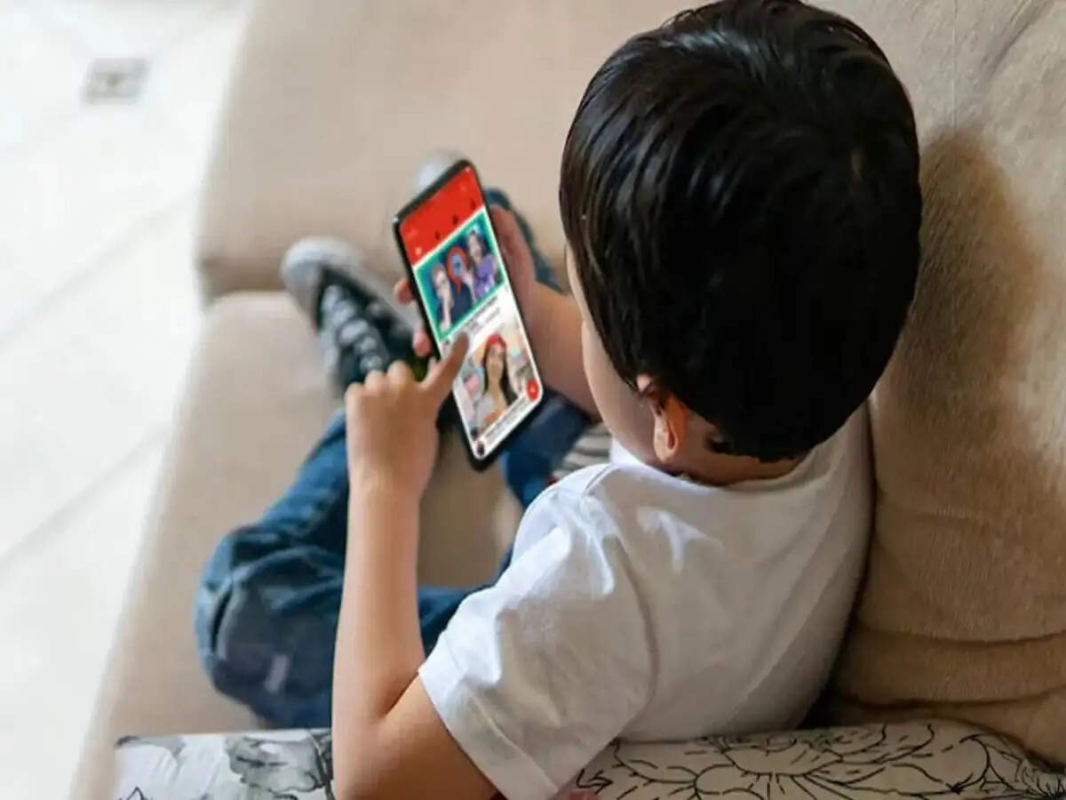 Coding Apps For Kids: क्या बच्चे को&nbsp;Youtube देखने की आदत लग गई हैं, छुड़वाने के लिए अपनाएं ये सीक्रेट टिप्स