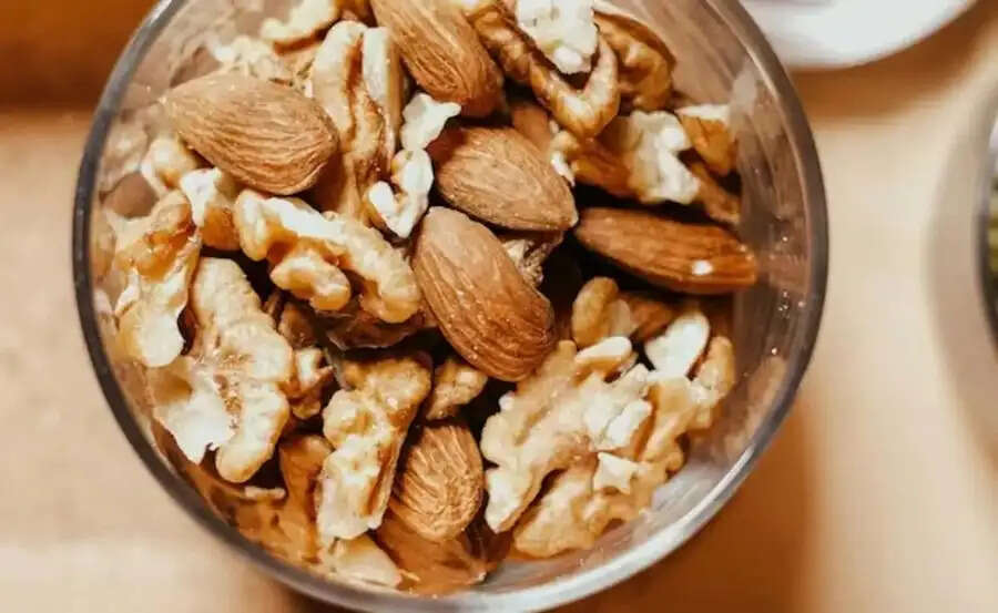 Health Tips-&nbsp;क्या शरीर में खून की कमी हो गई हैं, तेजी से खून बढ़ाने के लिए इन फलों का करें सेवन