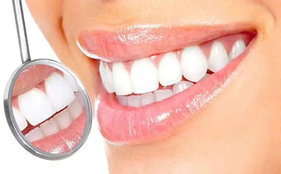 Teeth Care Tips- क्या दांतों को रखना हैं हेल्दी, तो अपनाएं ये टिप्स