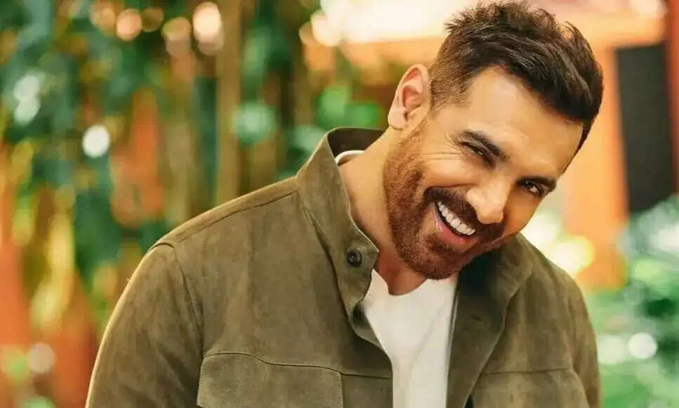 Entertainment News- स्टार्स जो हिंदू-मुस्लिम धर्म को नहीं, इस धर्म को मानते हैं, जानिए इनके बारे में