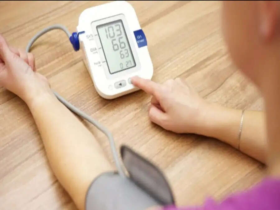 Health Tips-&nbsp;क्या आपका ब्लड प्रेशर अचानक बढ़ जाता हैं, तो शुरु करें ये काम