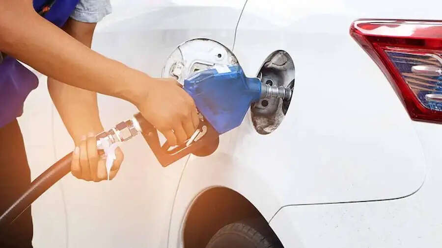 Petrol Price- किस देश में मिलता हैं सबसे सस्ता पेट्रोल, आइए जानें