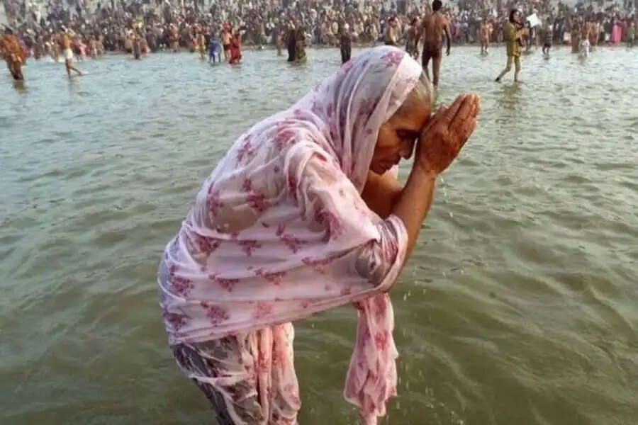 Ganga Water-&nbsp;आखिर क्यों गंगा का पानी सड़ता नहीं हैं, आइए जानते हैं आस्था और विज्ञान का राज
