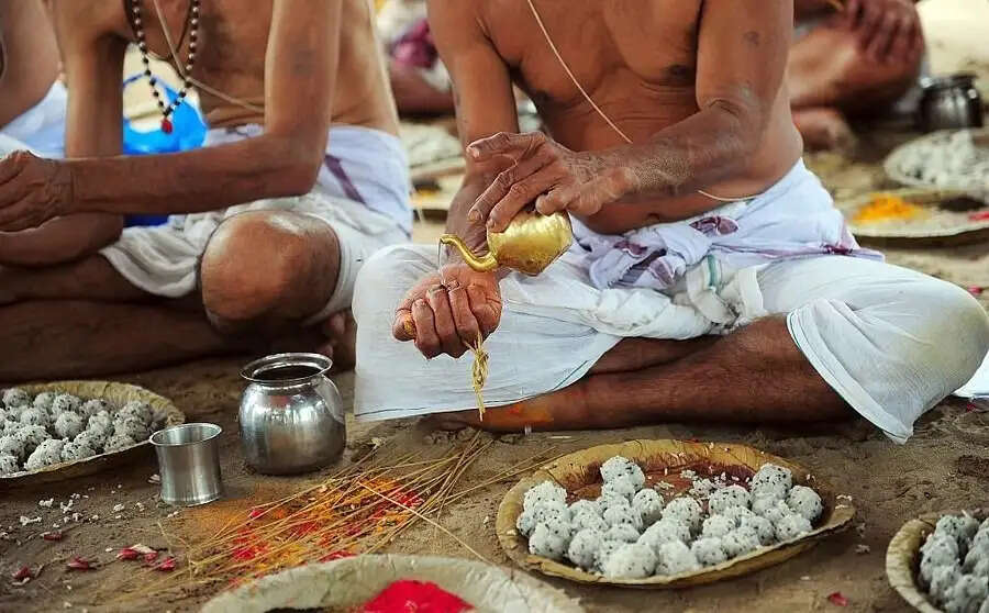 Pitru Paksha-&nbsp;पूर्वजों का शराद नहीं निकाला जाएं तो क्या होगा, जानिए इसकी महत्वता