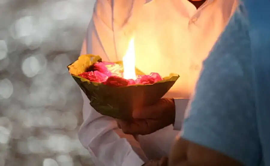 Pitra Dosh-&nbsp;क्या पितृदोष ने कर रखा हैं परेशान, तो पौष अमावस्या पर करें ये उपाय