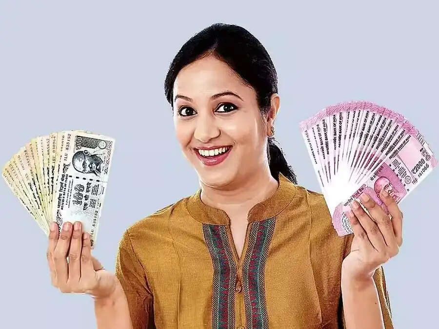Tax Tips-  टैक्स बचाना चाहते हैं तो पत्नी अकाउंट में डालें इतना पैसा, जानिए पूरी ट्रिक