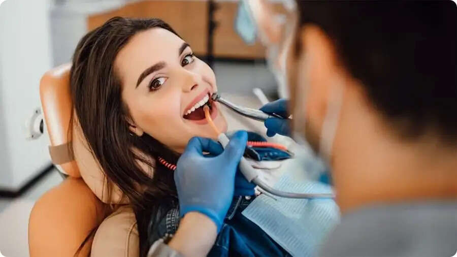 Teeth Care Tips- क्या दांत के कीड़ों ने परेशान कर रखा है, जानिए इसे निकालने का रामबाण तरीका
