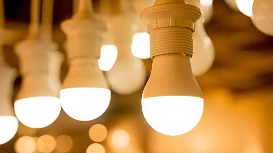 Electricity Cut Problem- क्या आपके ऐरिया में बार बार कट रही है बिजली, तो ऐसे करें शिकायत और पाएं मोटा मुआवजा